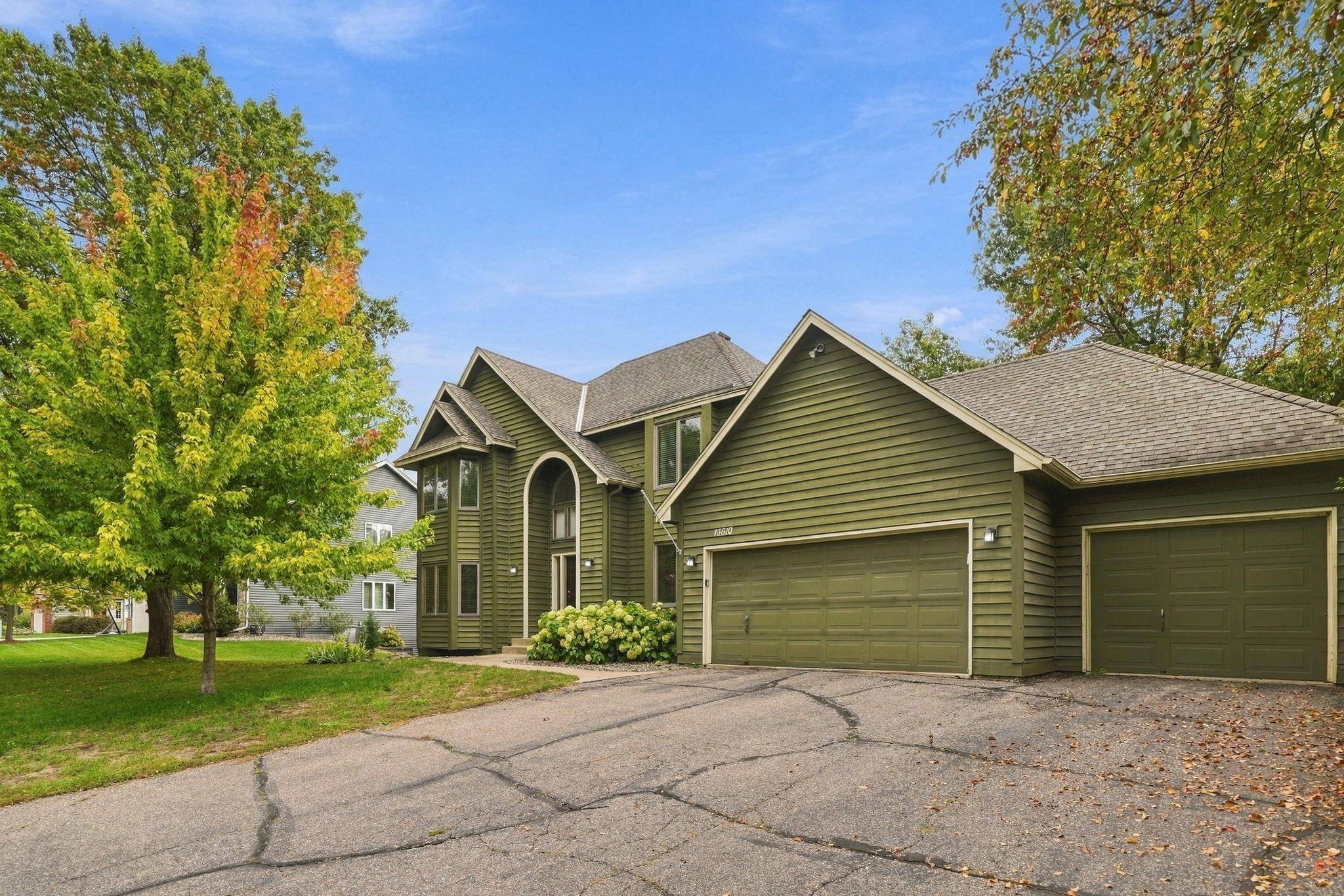 13610 Georgia DR, Apple Valley, MN 55124