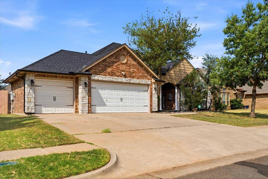 16305 Petaluma PL, Edmond, OK 73013