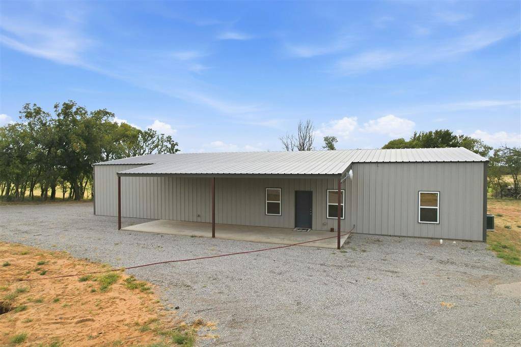 14721 HWY 44A, Lone Wolf, OK 73655