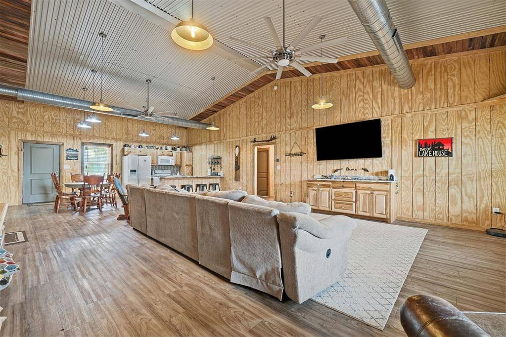 14721 HWY 44A, Lone Wolf, OK 73655