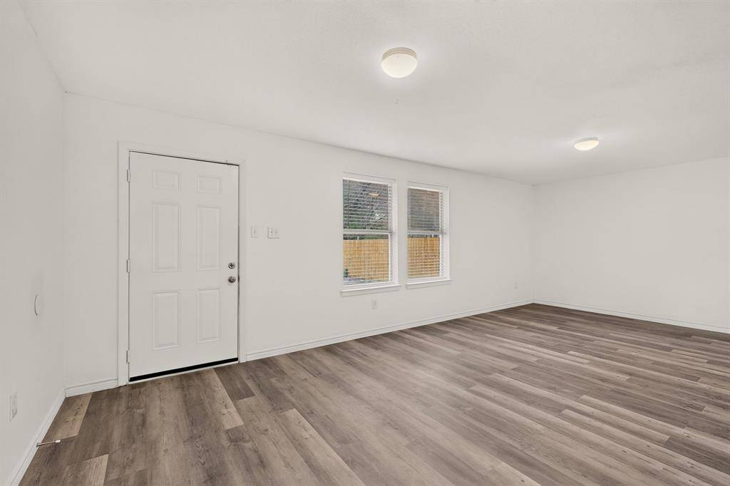 1512 Rowan Avenue, Dallas, TX 75223