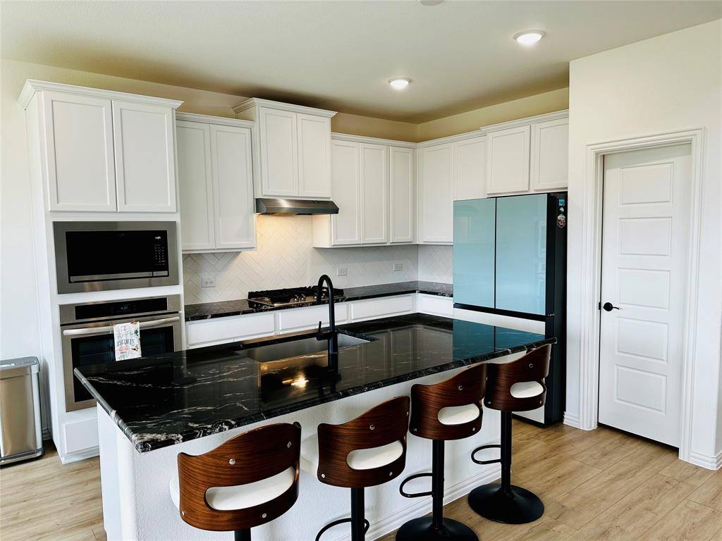 1212 Rosebay Drive, Justin, TX 76247