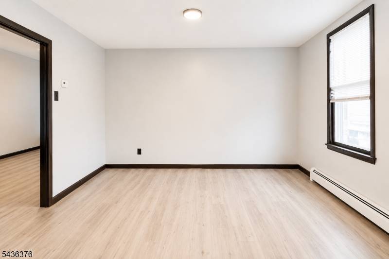 531 3Rd Ave #2, Elizabeth City, NJ 07202