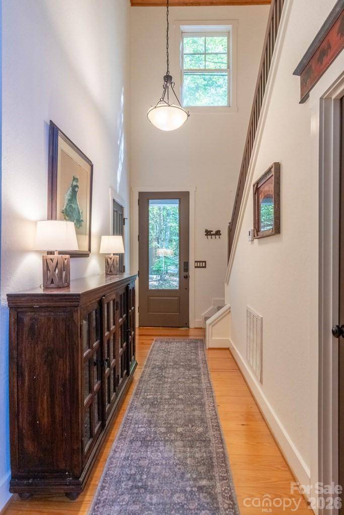 48 Allspice CT, Tuckasegee, NC 28783
