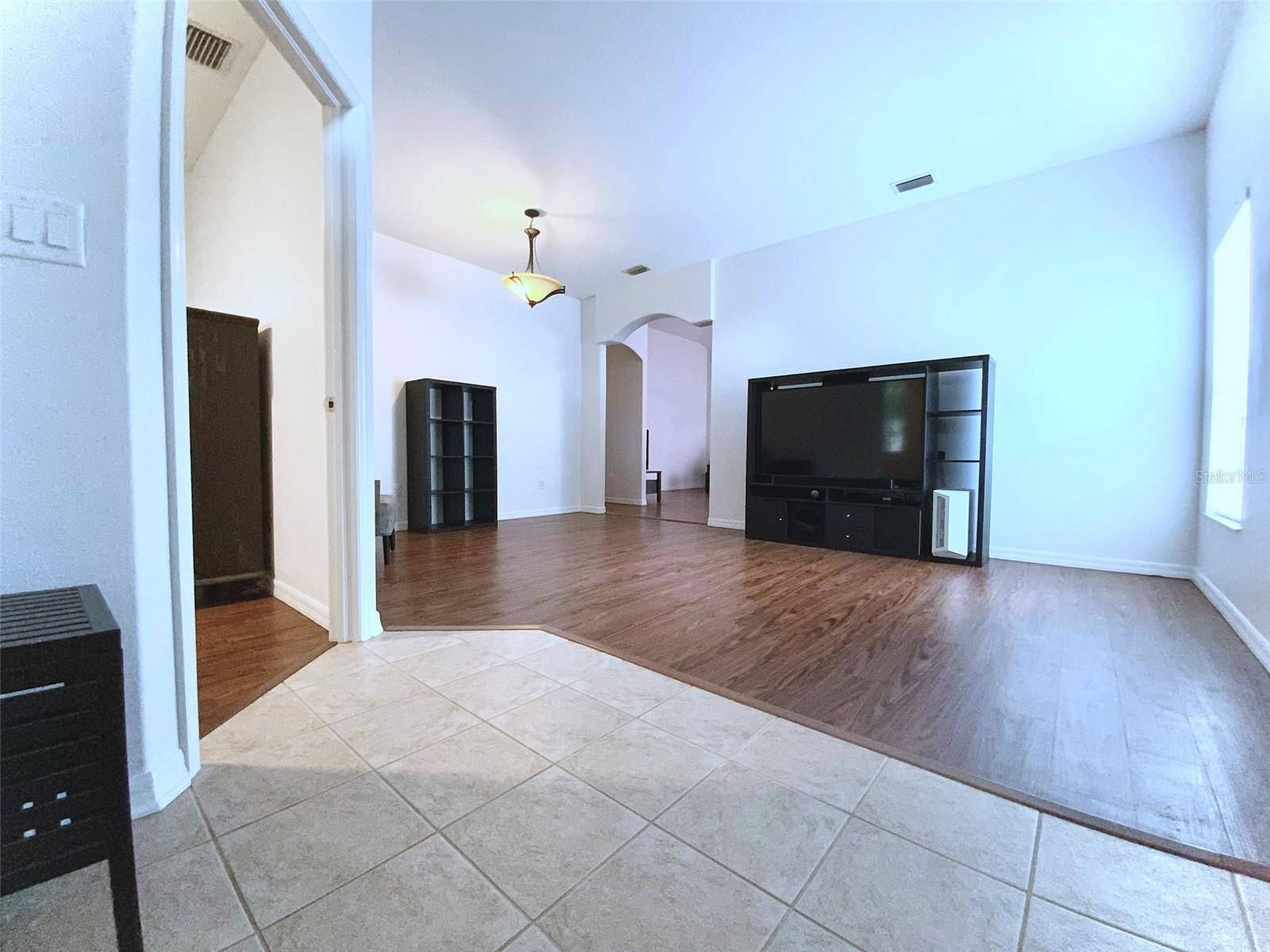 4041 LANGDRUM DR, Wesley Chapel, FL 33543