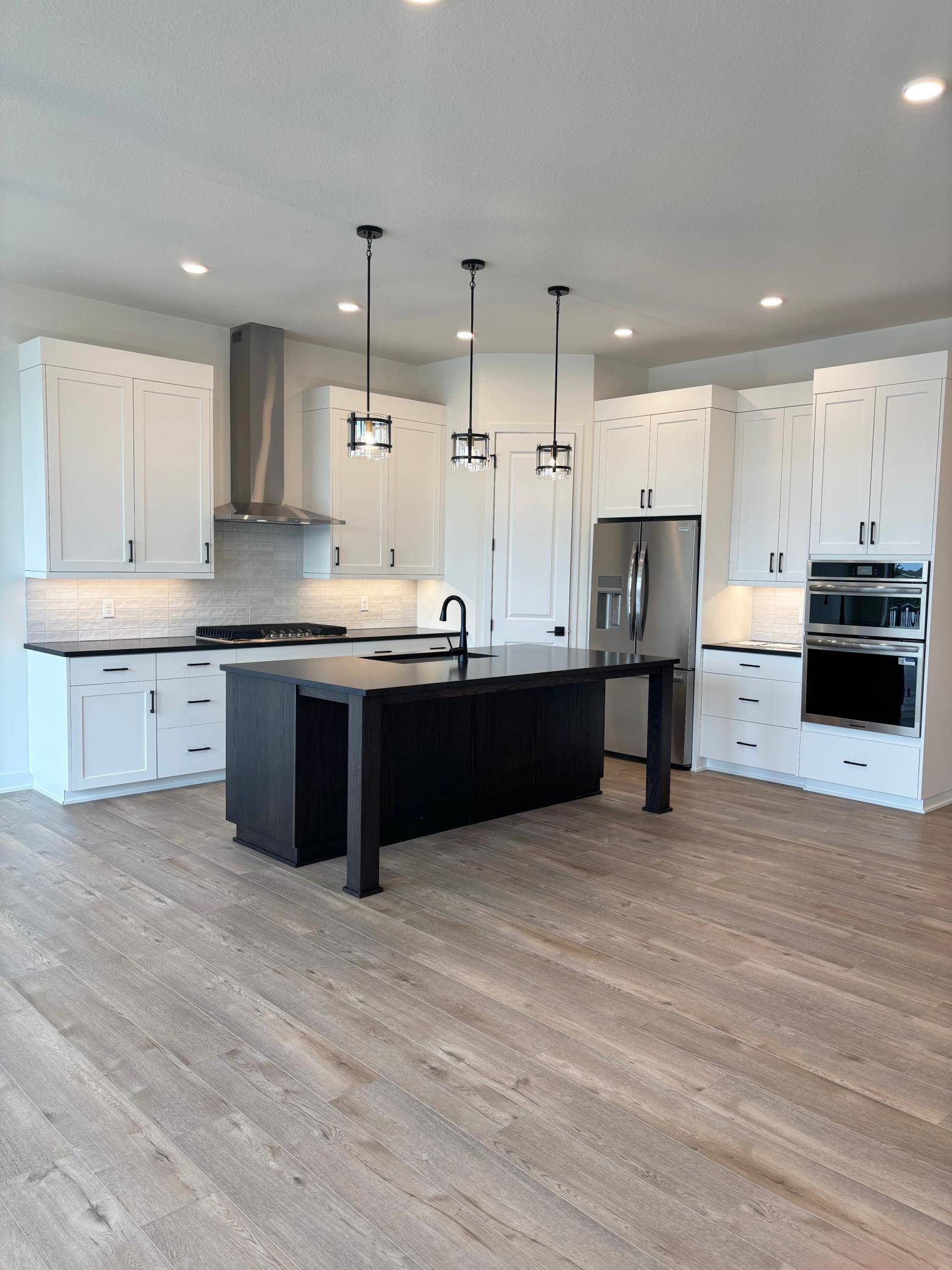 17936 Greenwich WAY, Lakeville, MN 55044