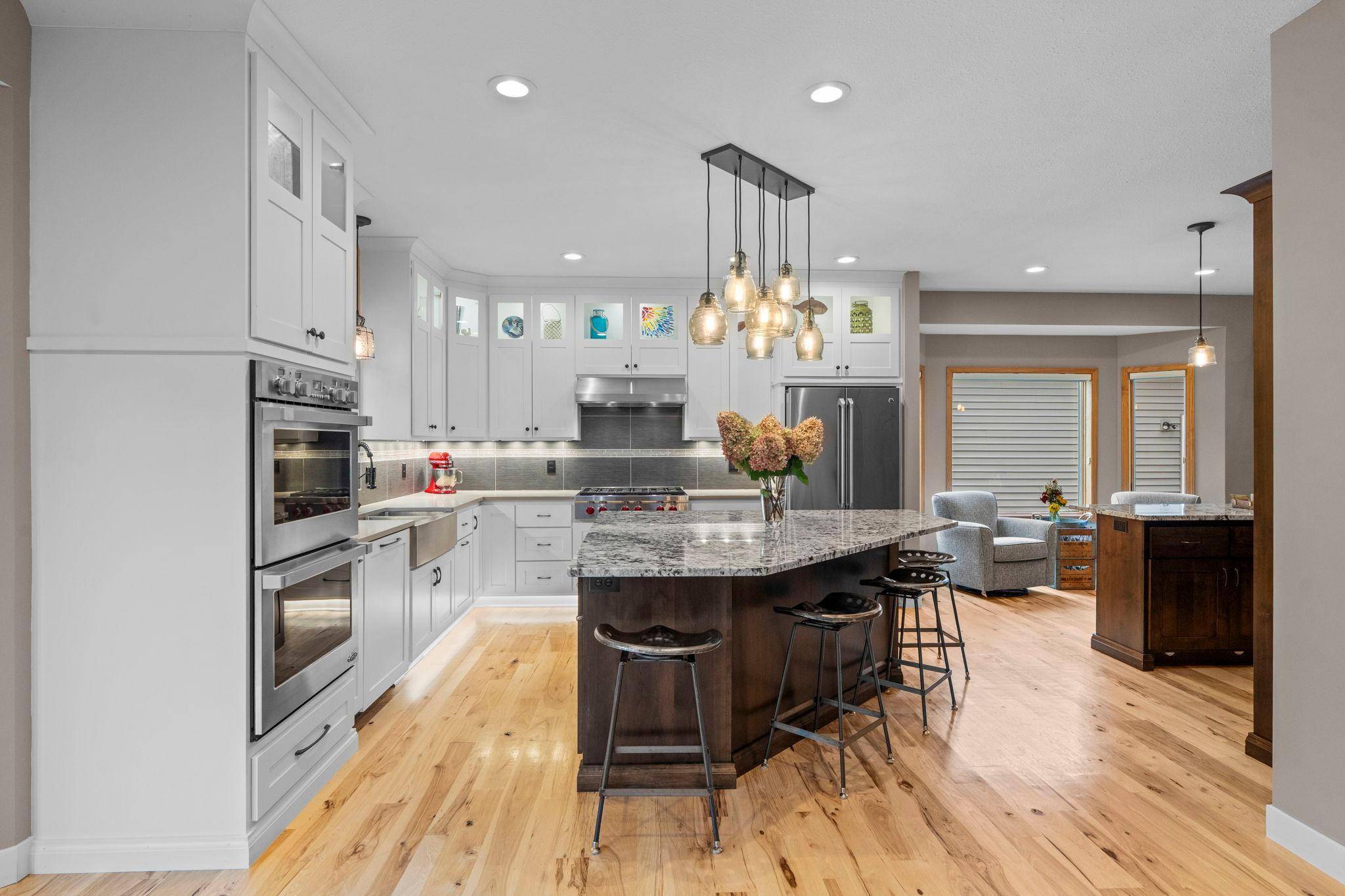 1435 Wildflower LN, Chaska, MN 55318