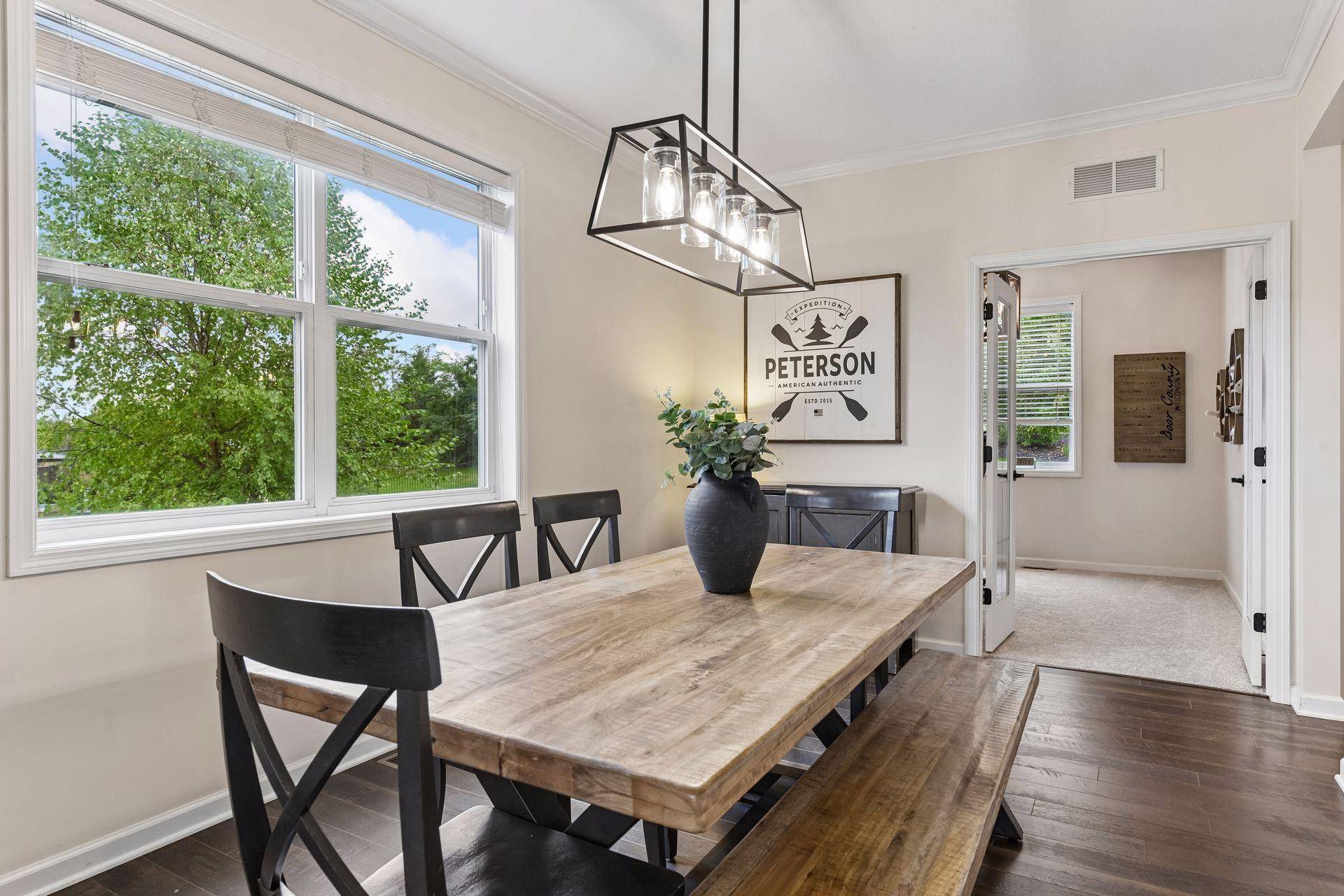2442 Lacy LN, Victoria, MN 55386