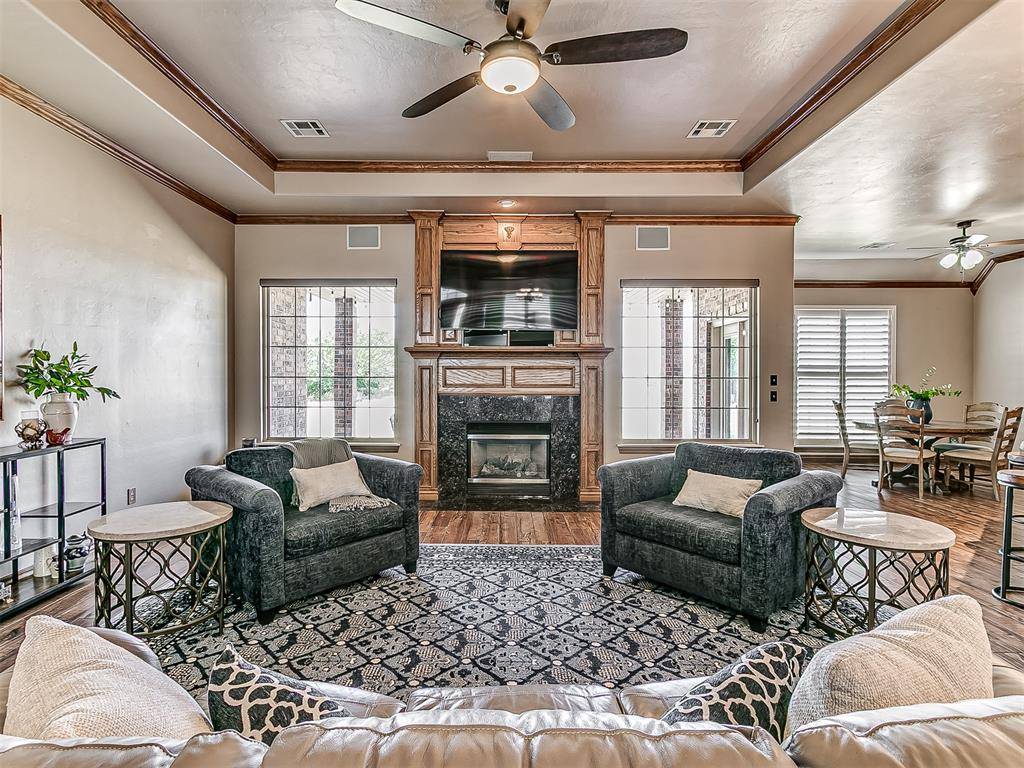 6255 Cedar Farm RD, Edmond, OK 73025