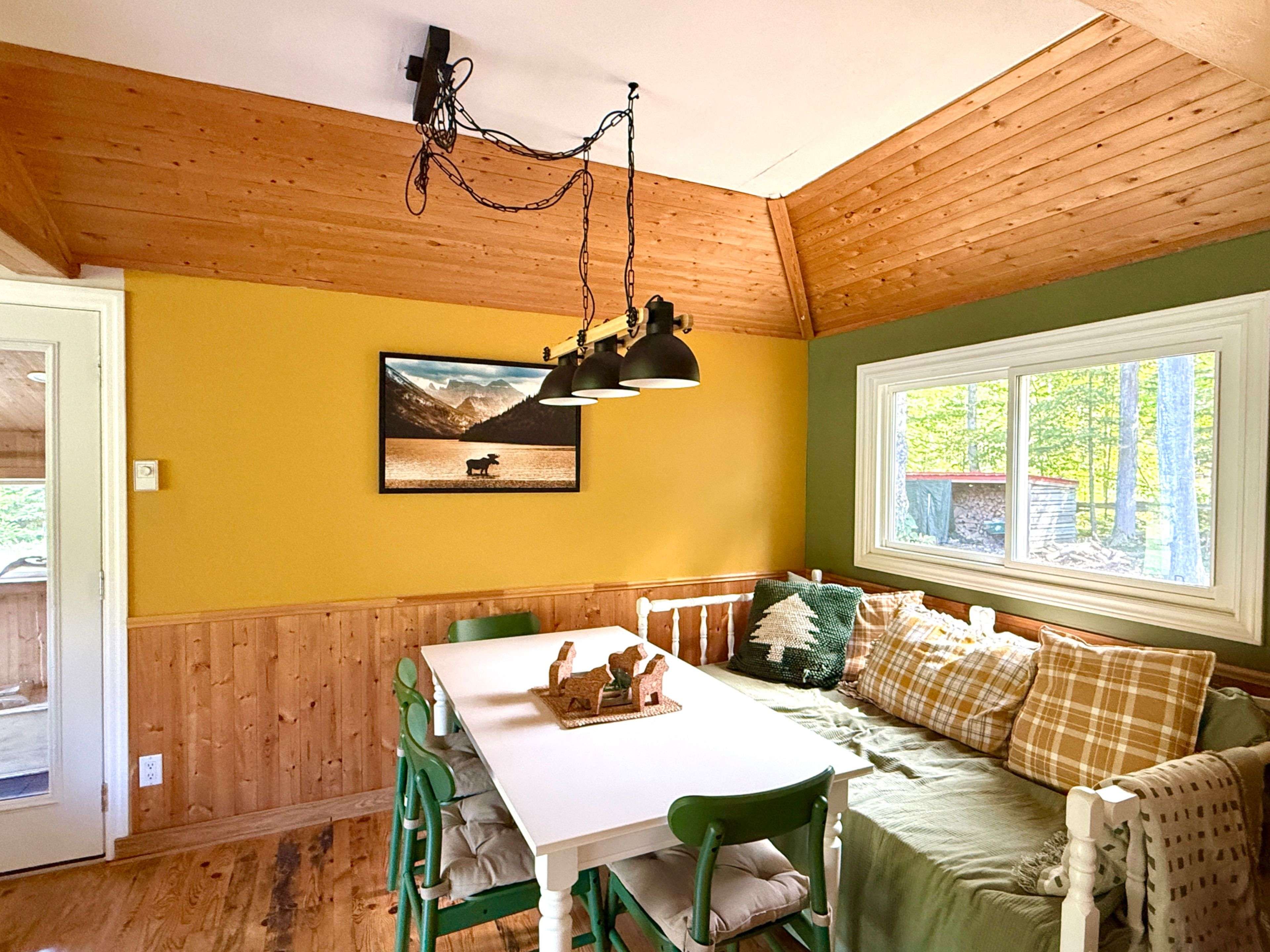 426 Huron RD, South Bruce Peninsula, ON N0H 2T0