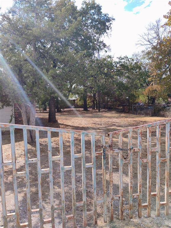 909 Live Oak Street, Lake Bridgeport, TX 76426