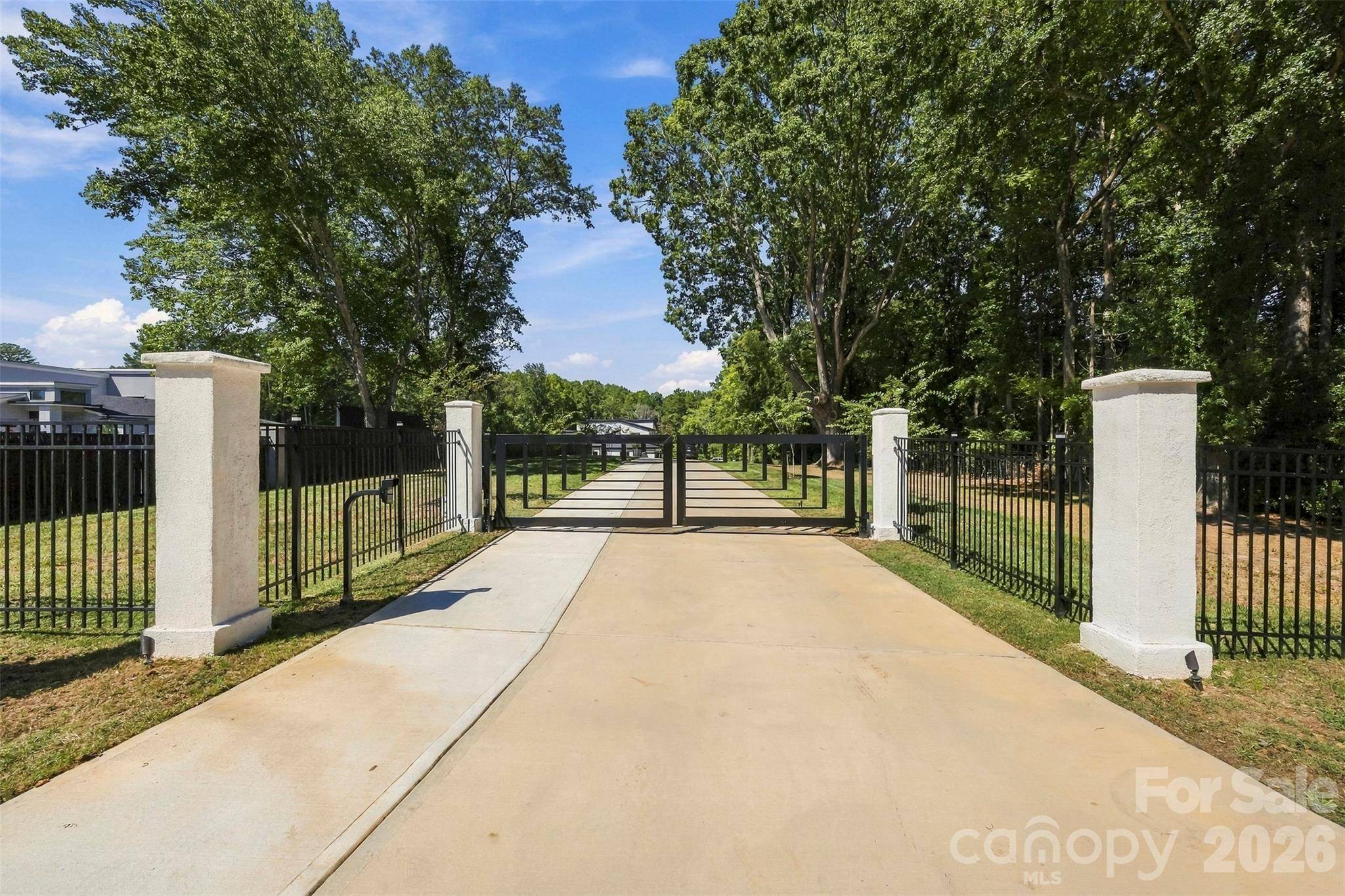 15650 Youngblood RD, Charlotte, NC 28278
