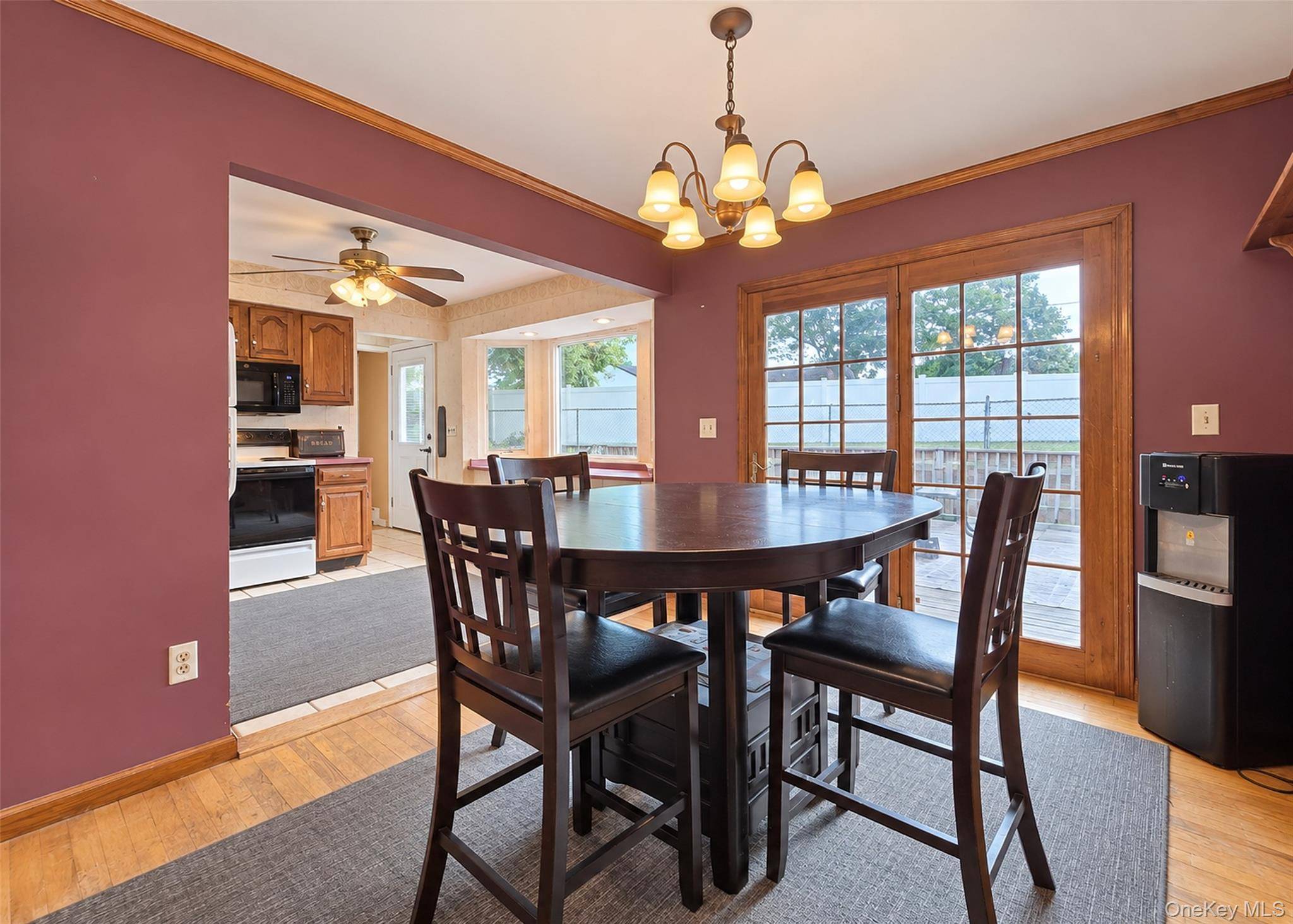 2 Renwick RD, Ronkonkoma, NY 11779