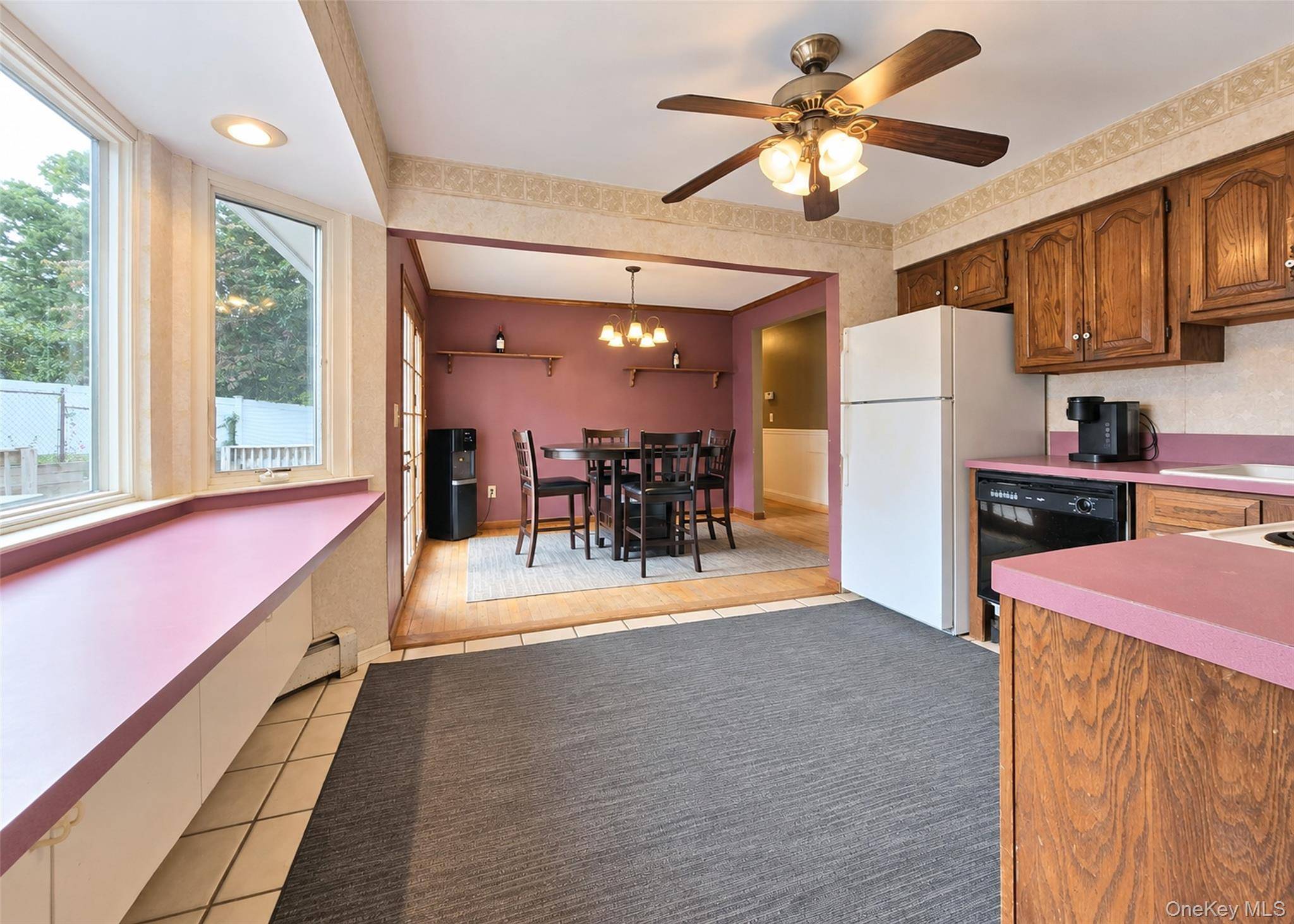 2 Renwick RD, Ronkonkoma, NY 11779