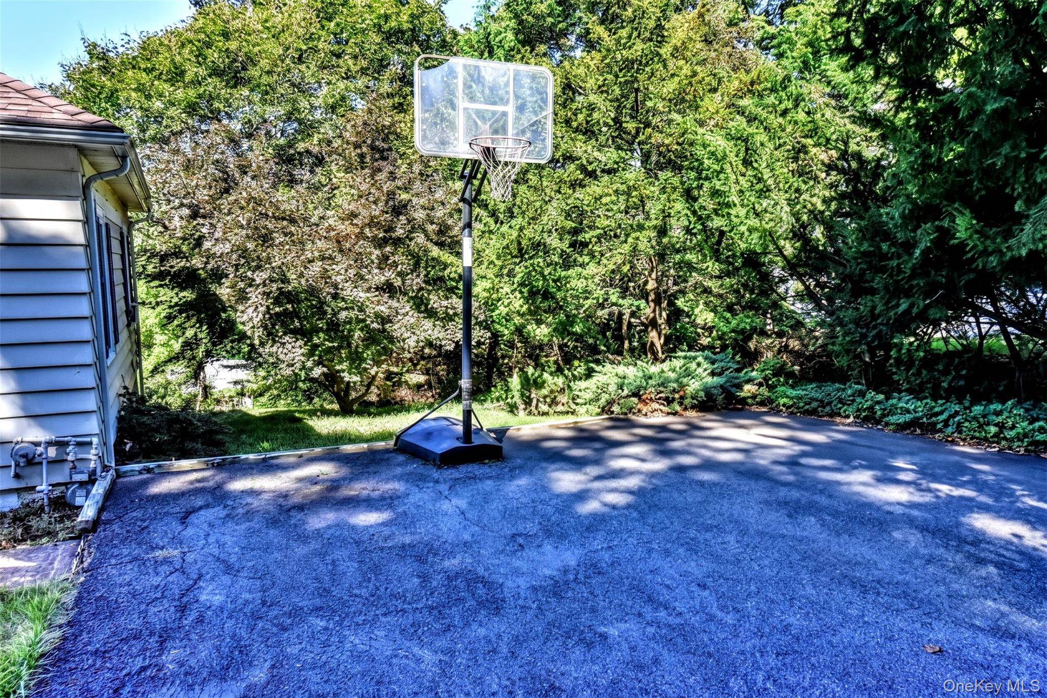 25 Oreco TER, Monroe, NY 10950