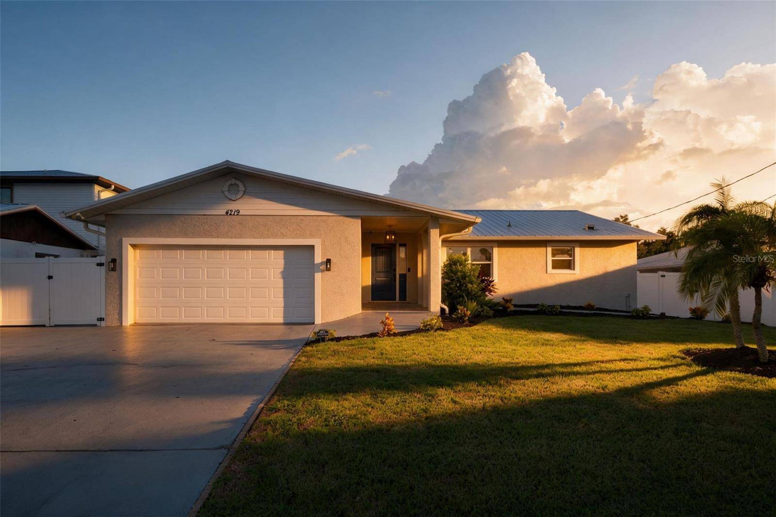 4219 2ND AVE NE, Bradenton, FL 34208