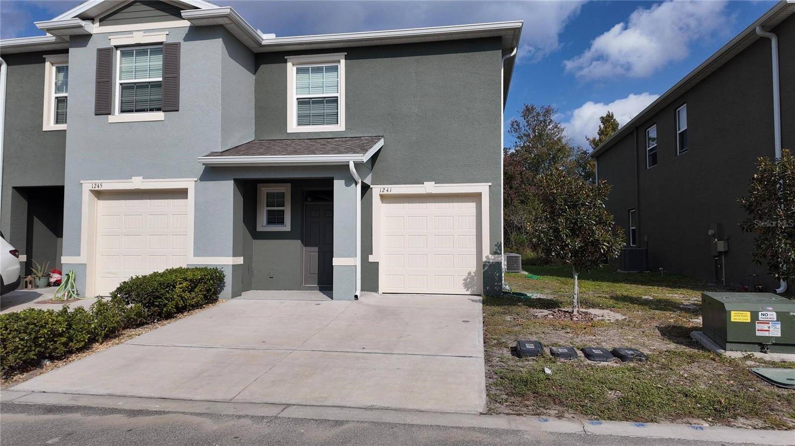 1241 YELLOW FINCH DR, Davenport, FL 33837
