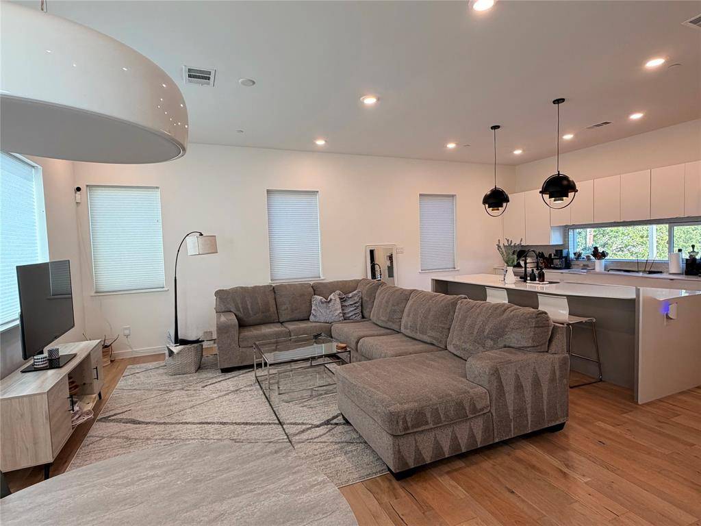 2118 N Carroll Avenue #4, Dallas, TX 75204