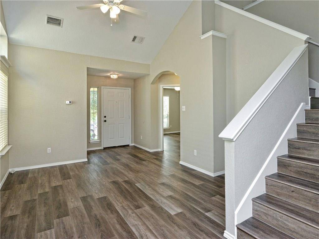 9212 Rowlands Sayle RD, Austin, TX 78744