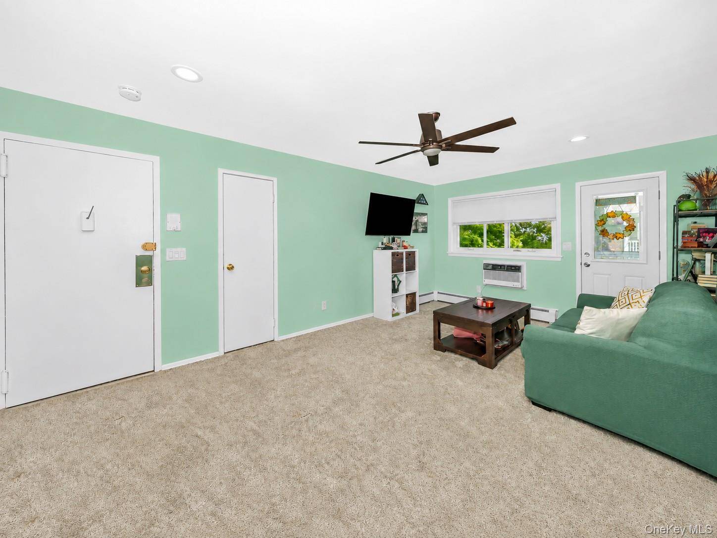 61 Adams #2A, Central Islip, NY 11722