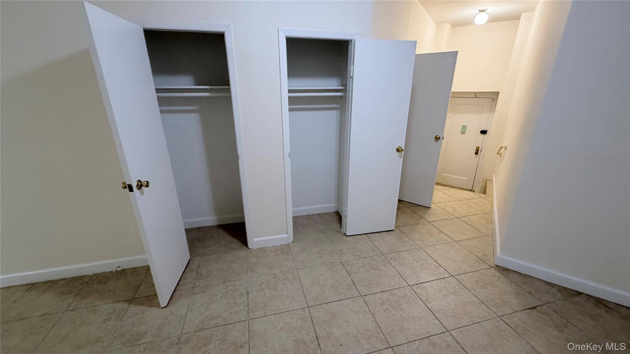 89-20 55th AVE #1P, Elmhurst, NY 11373