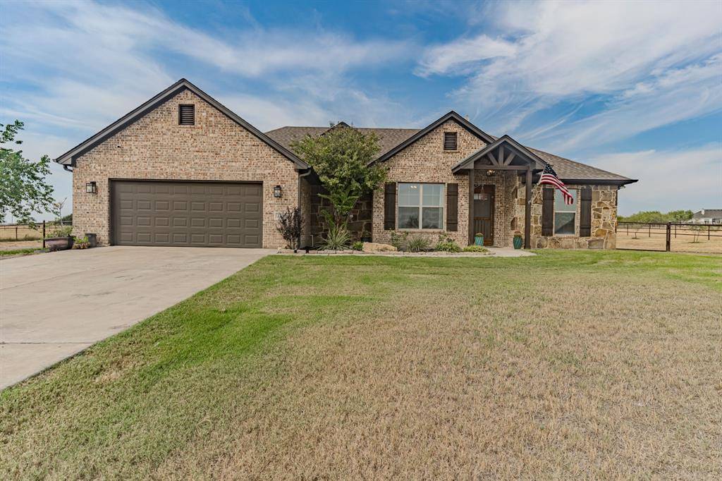 113 Stonegate Avenue, Brock, TX 76087