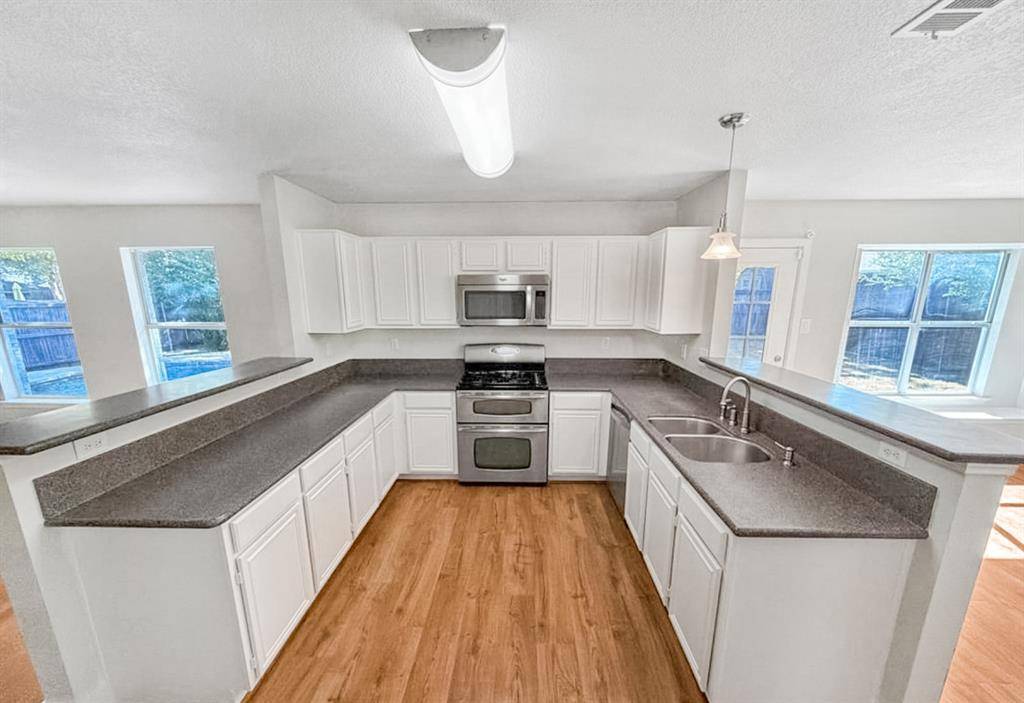 2711 Vistaview Drive, Corinth, TX 76210