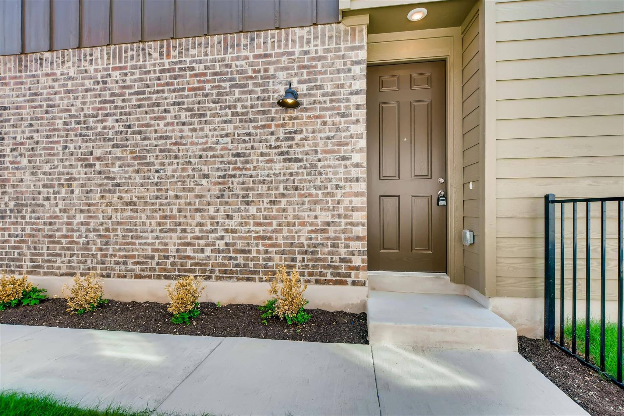 7404 Taylor Knoll CT #197, Austin, TX 78744