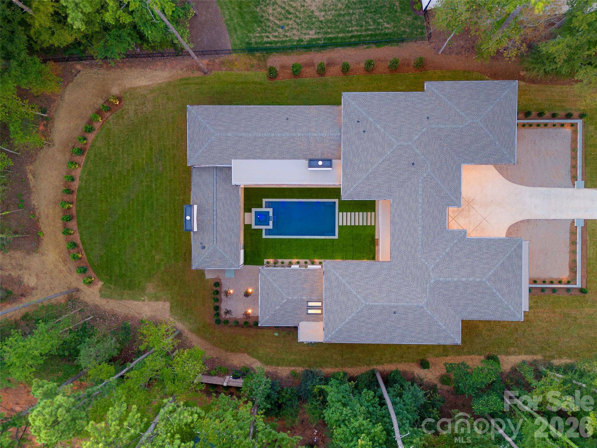 2019 Pellyn Wood DR, Charlotte, NC 28226
