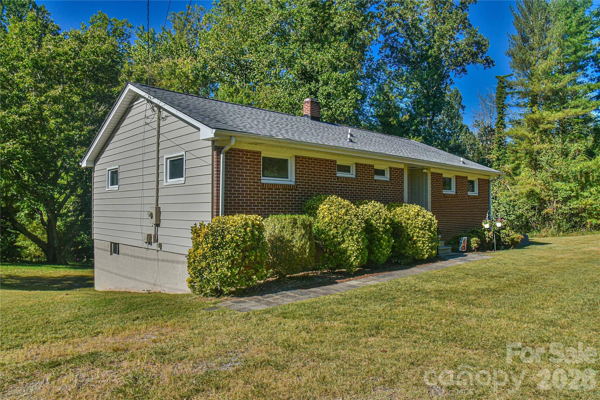 505 Monte Vista RD #B, Candler, NC 28715