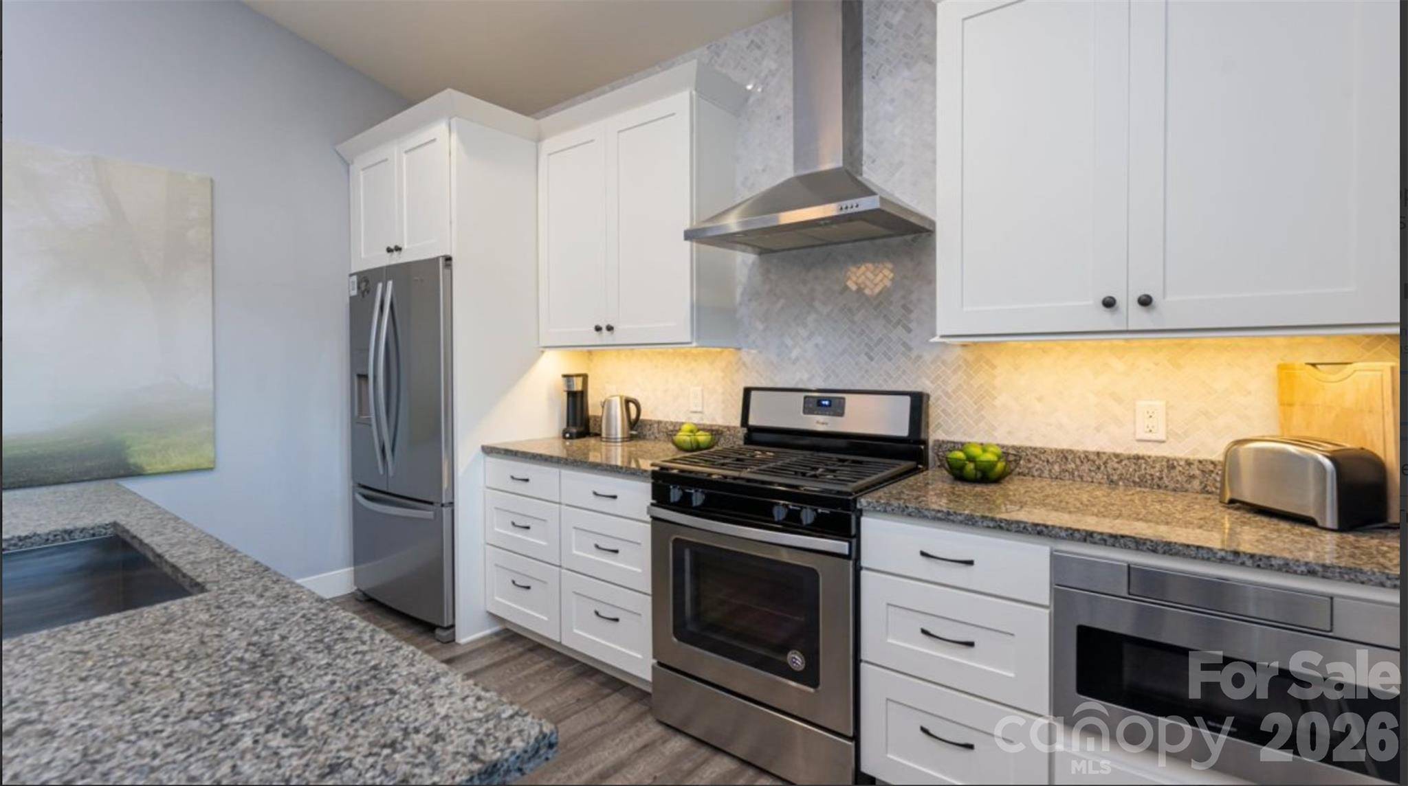 33 Westside Village RD, Fairview, NC 28730