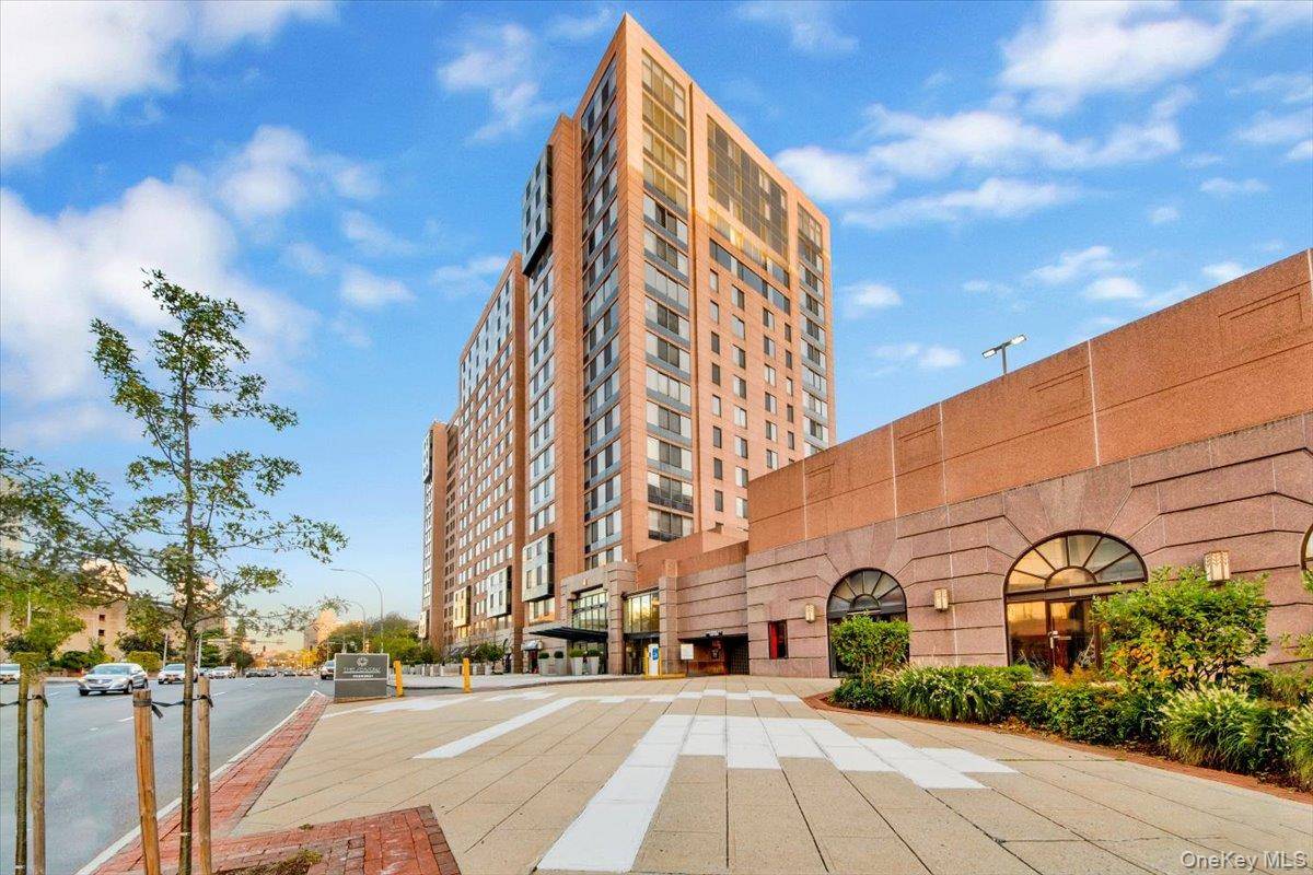 4 Martine AVE #1507, White Plains, NY 10606