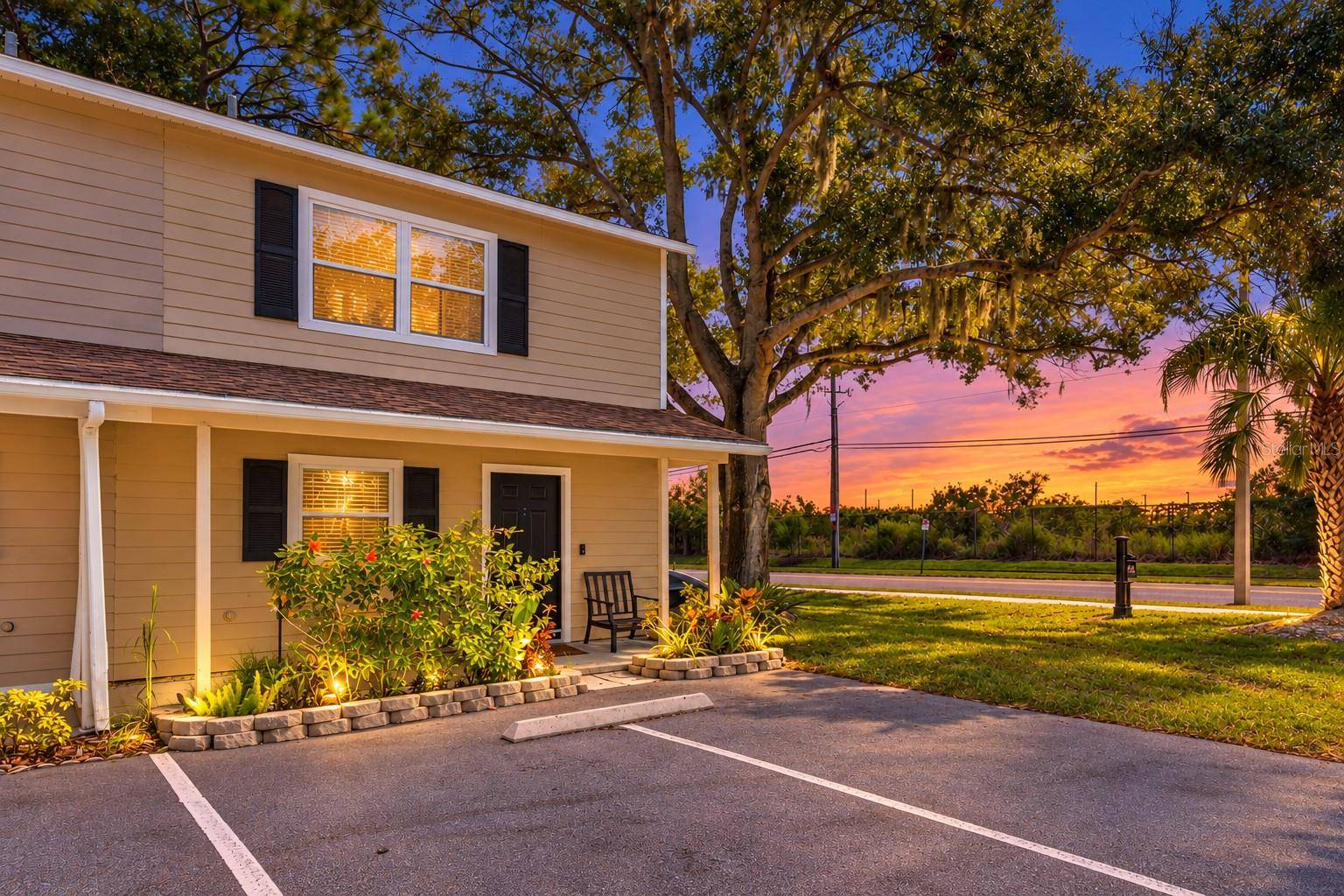 152 DOUGLAS RD W #A, Oldsmar, FL 34677