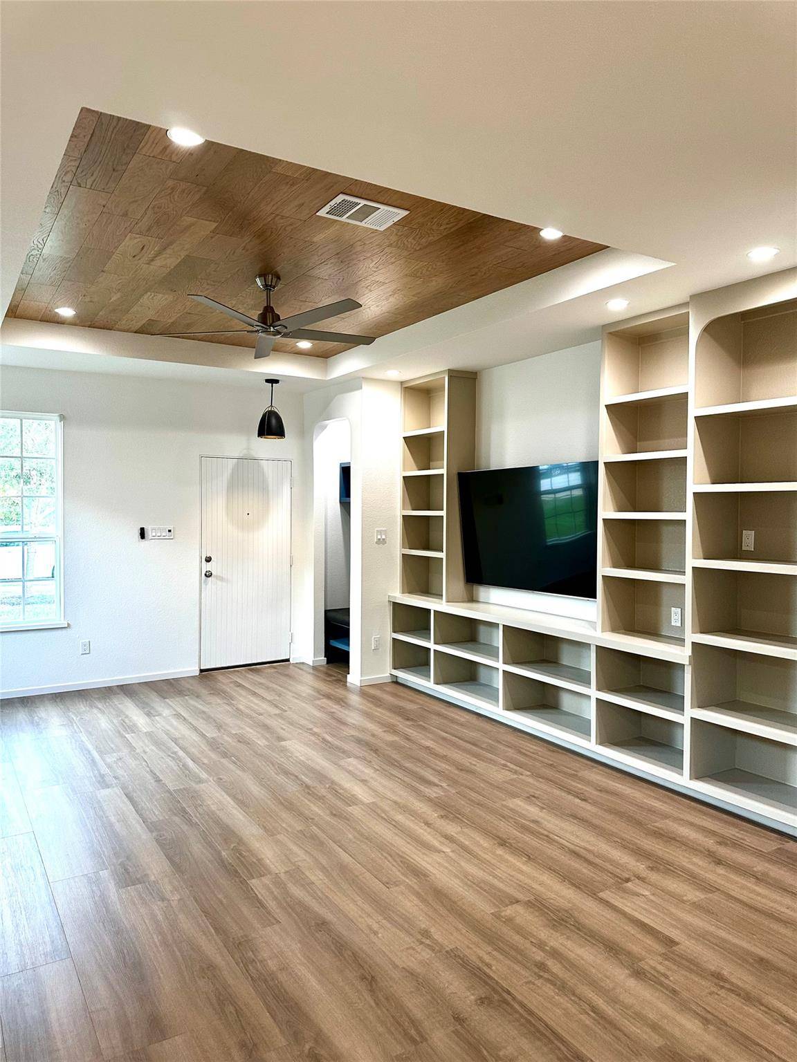 216 Martha DR, Buda, TX 78610
