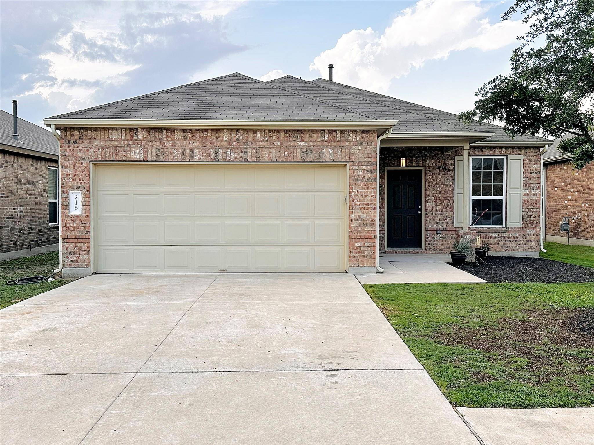 216 Martha DR, Buda, TX 78610