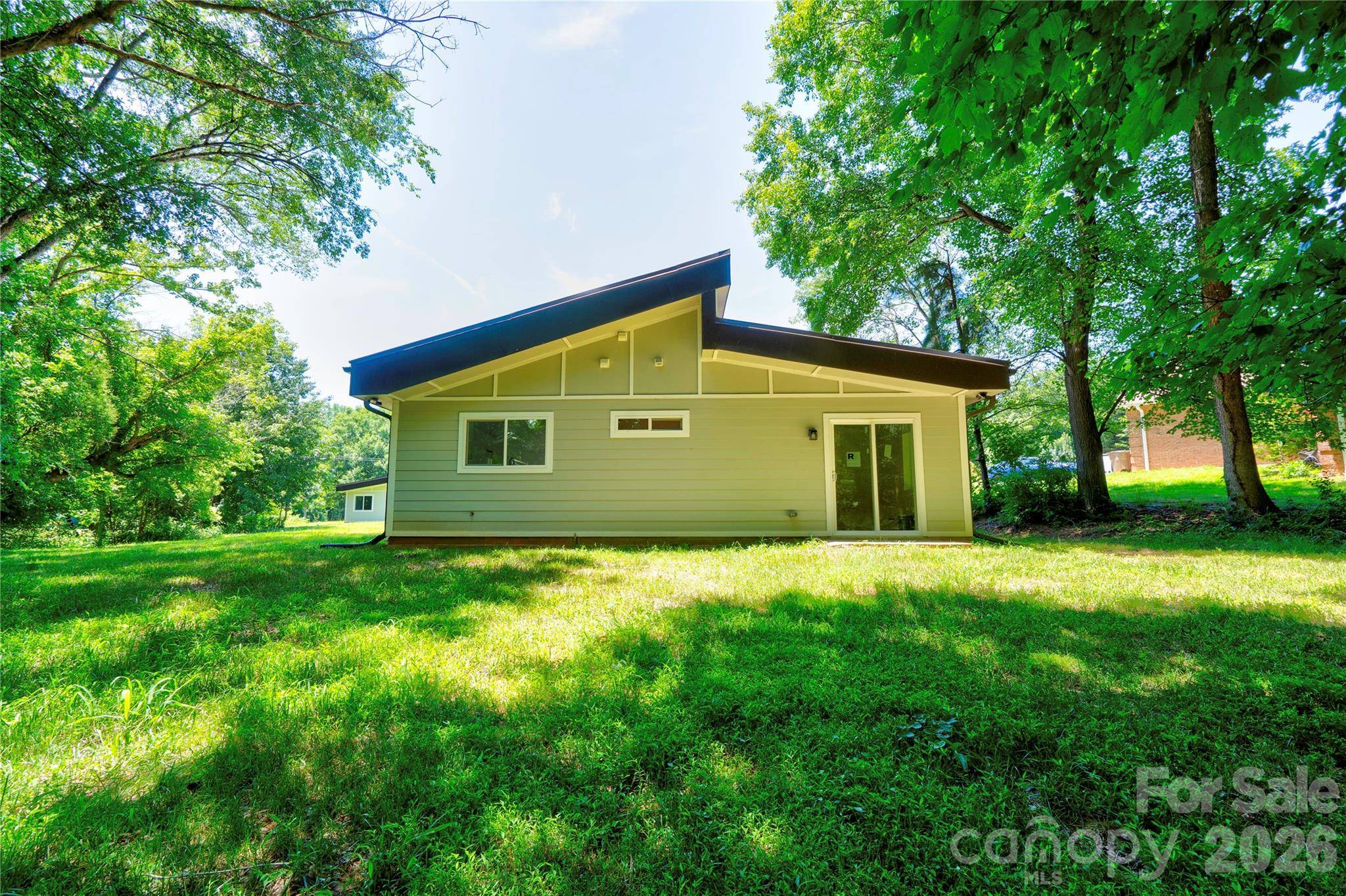 900 Linney LN, Shelby, NC 28152
