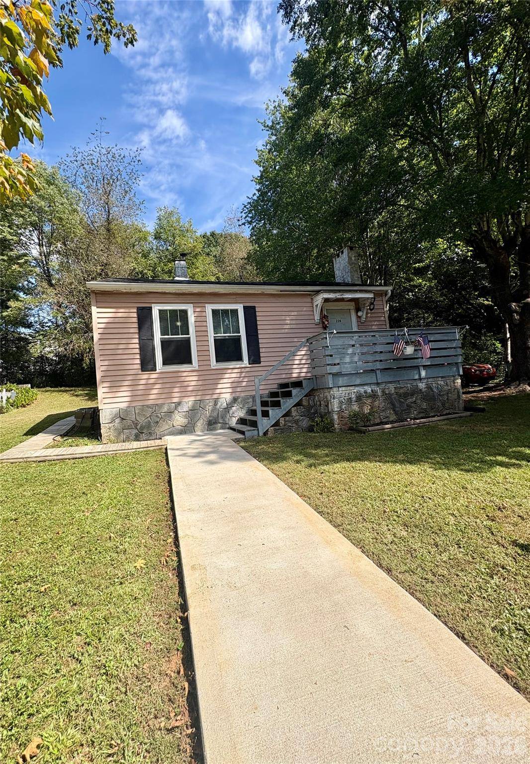 228 Westbrook ST, Lenoir, NC 28645