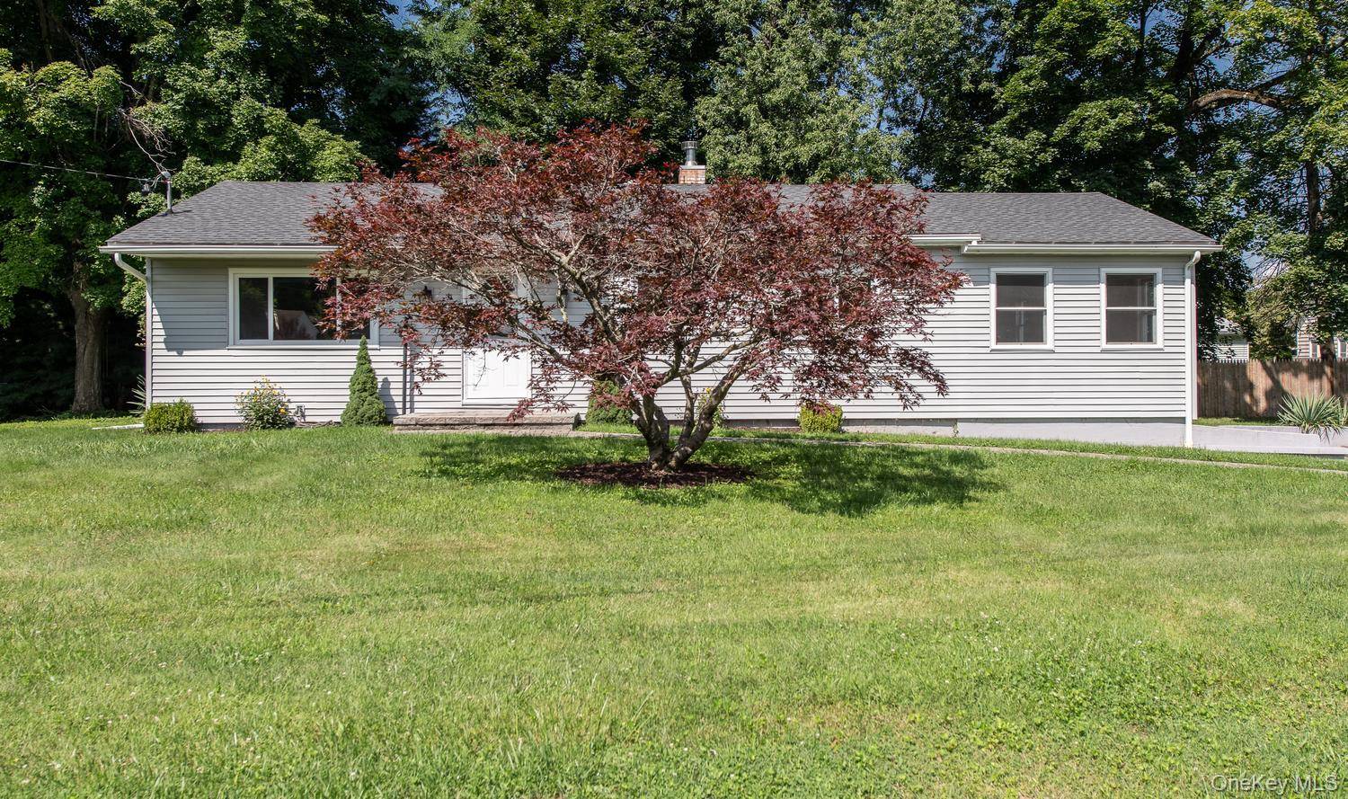 16 Trinity PL, Rhinebeck, NY 12572