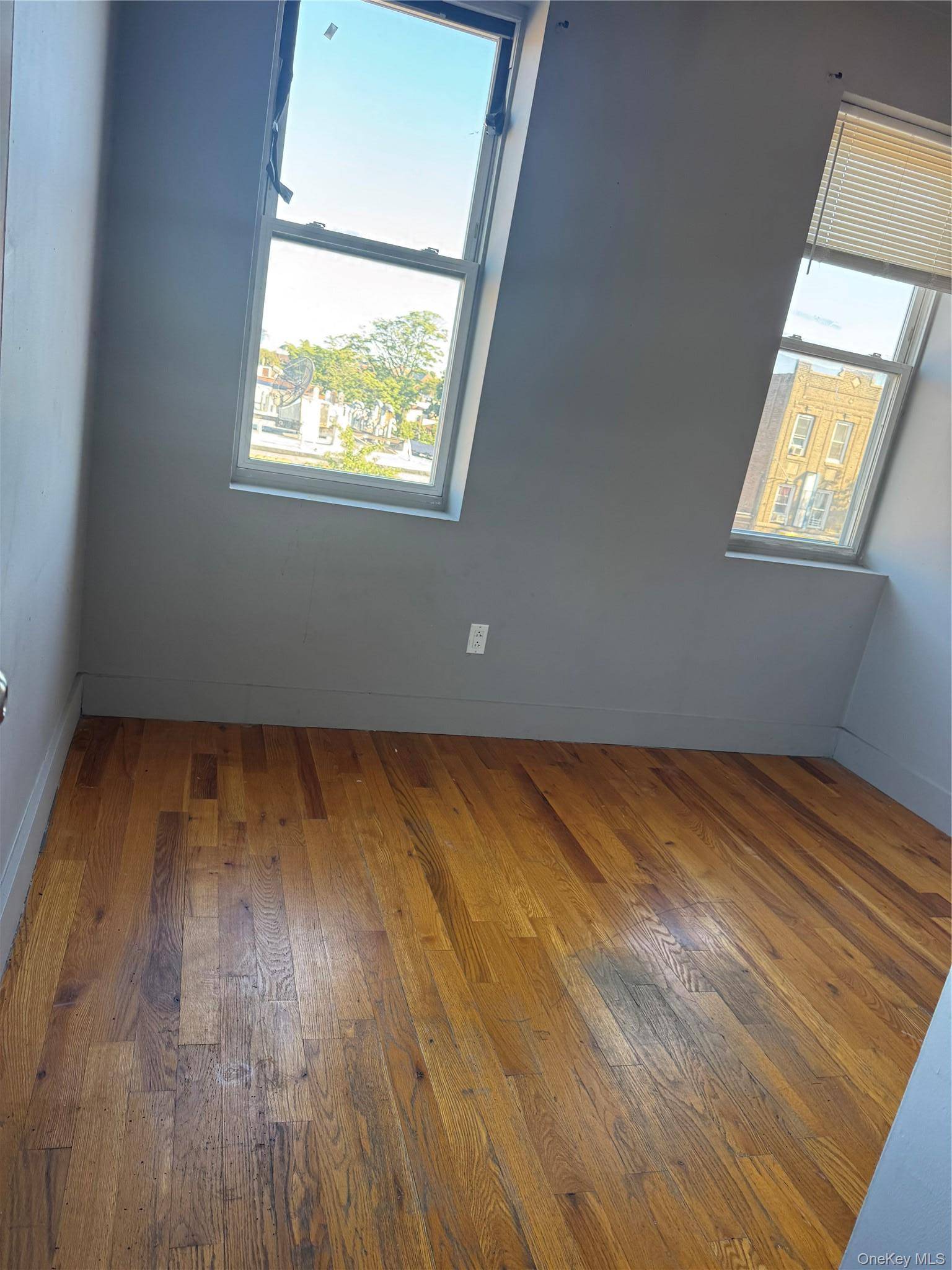 9602 Northern Blvd, Corona, NY 11356