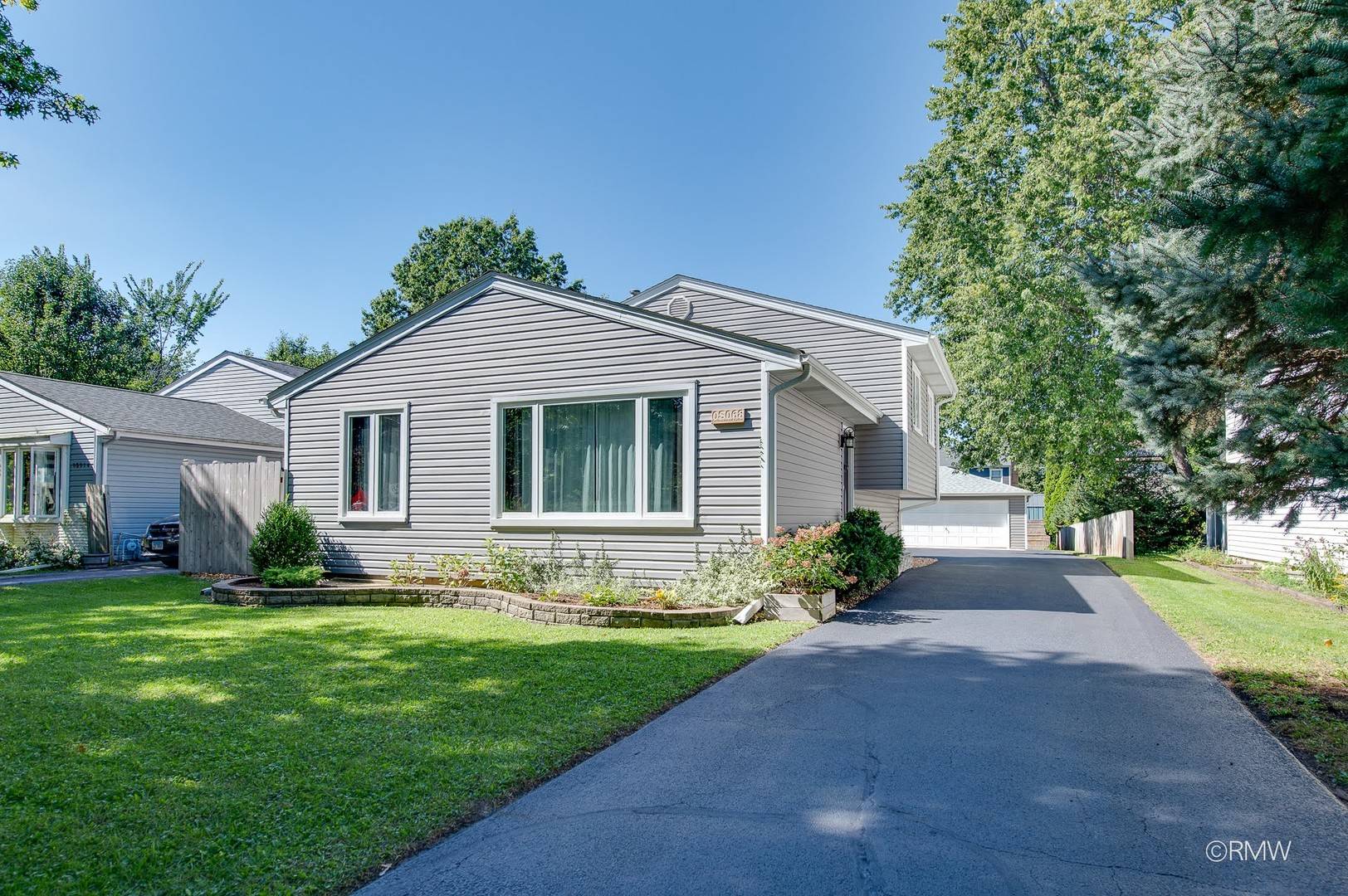 0S068 Cottonwood DR, Wheaton, IL 60187