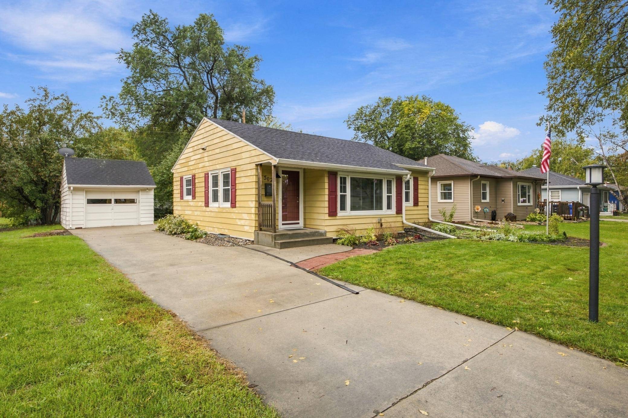 502 21st AVE N, Fargo, ND 58102