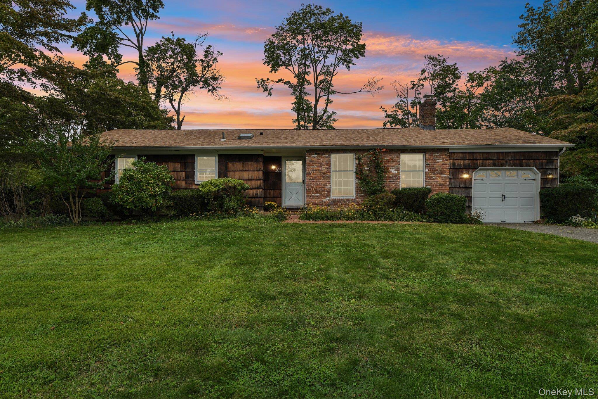 365 Van Buren ST, Saint James, NY 11780