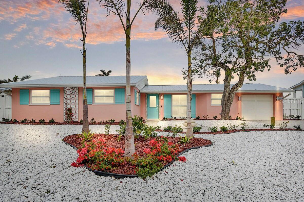 605 CONCORD LN, Holmes Beach, FL 34217