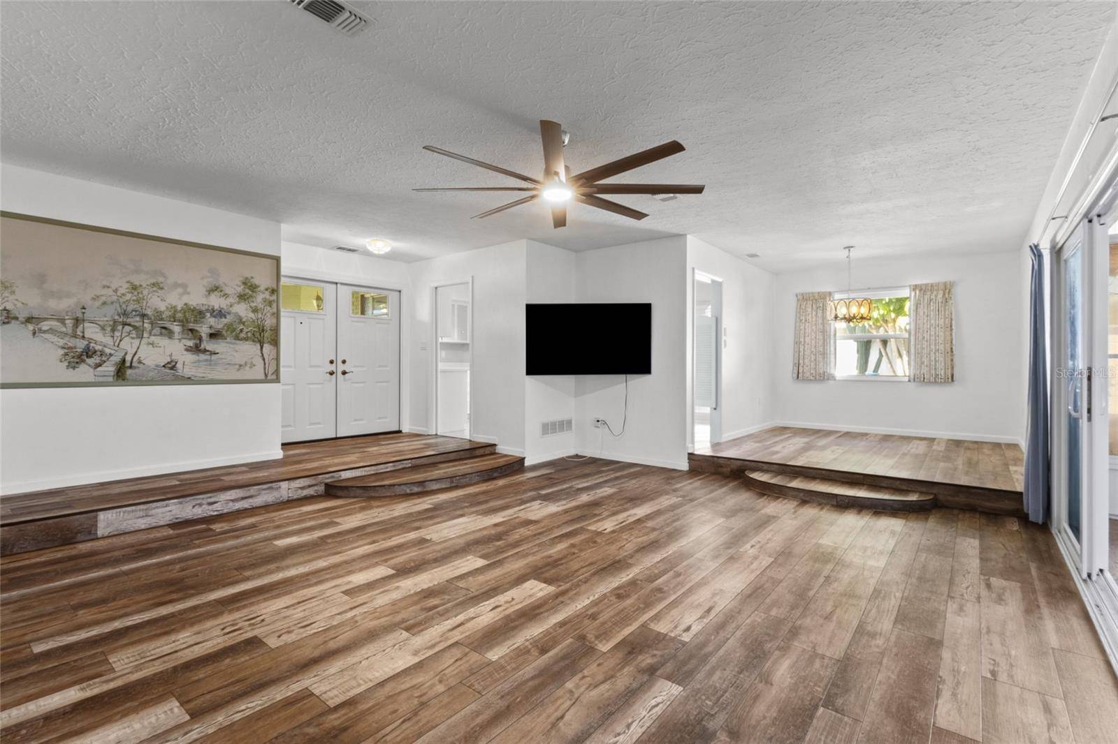 3921 PIN OAKS ST, Sarasota, FL 34232