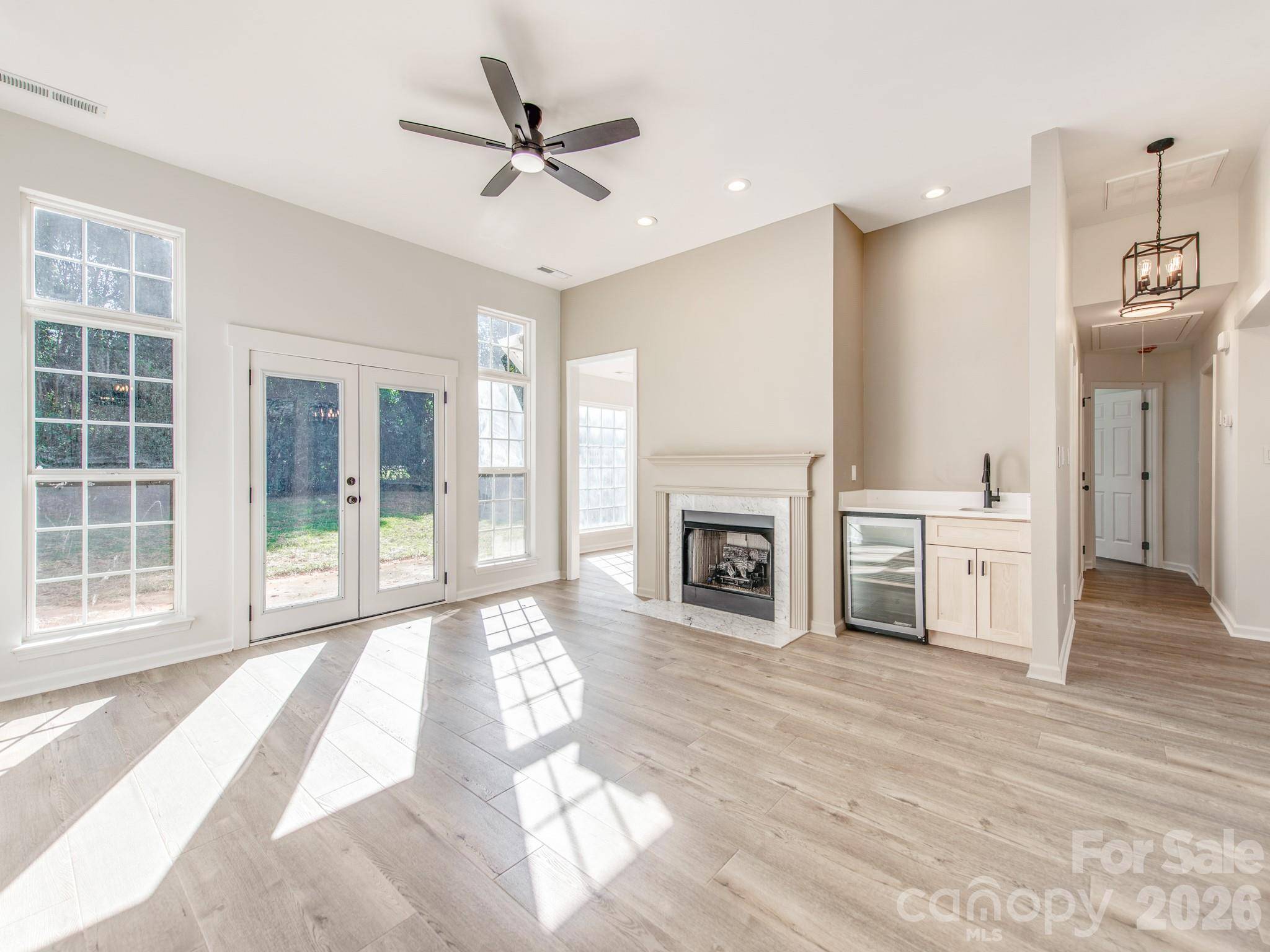 810 Greenhill DR, Charlotte, NC 28217