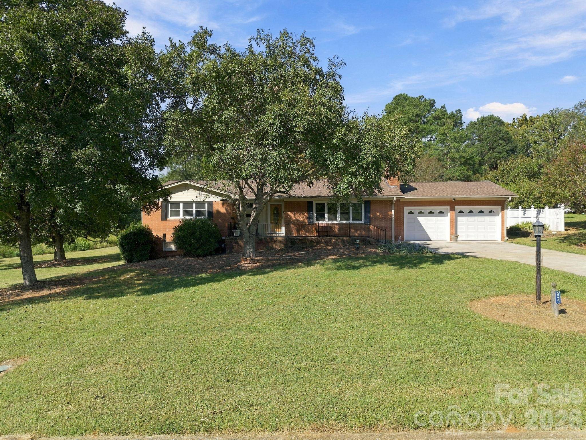 82 Henderson ST, Badin, NC 28009