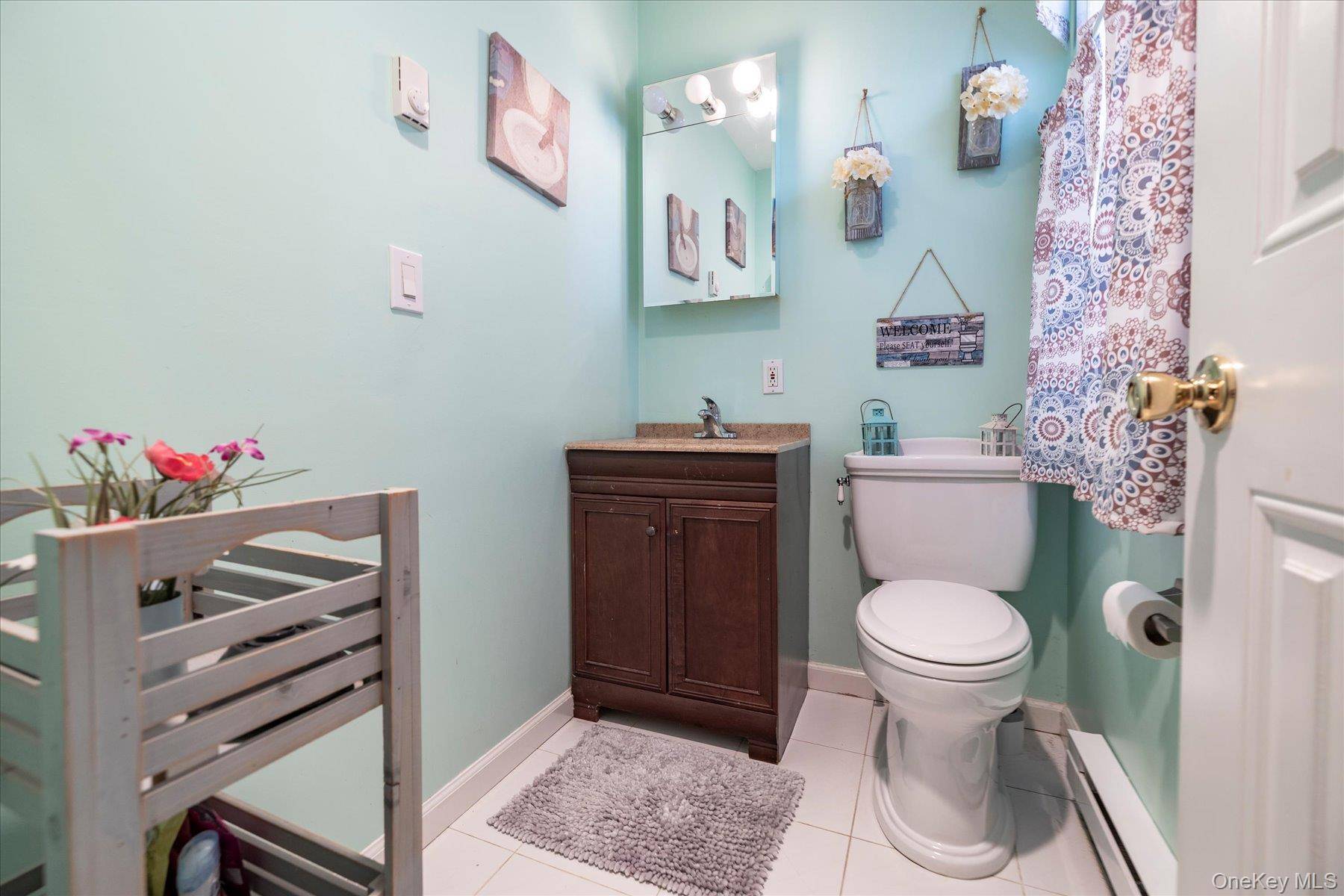 11 W 2nd ST, Freeport, NY 11520