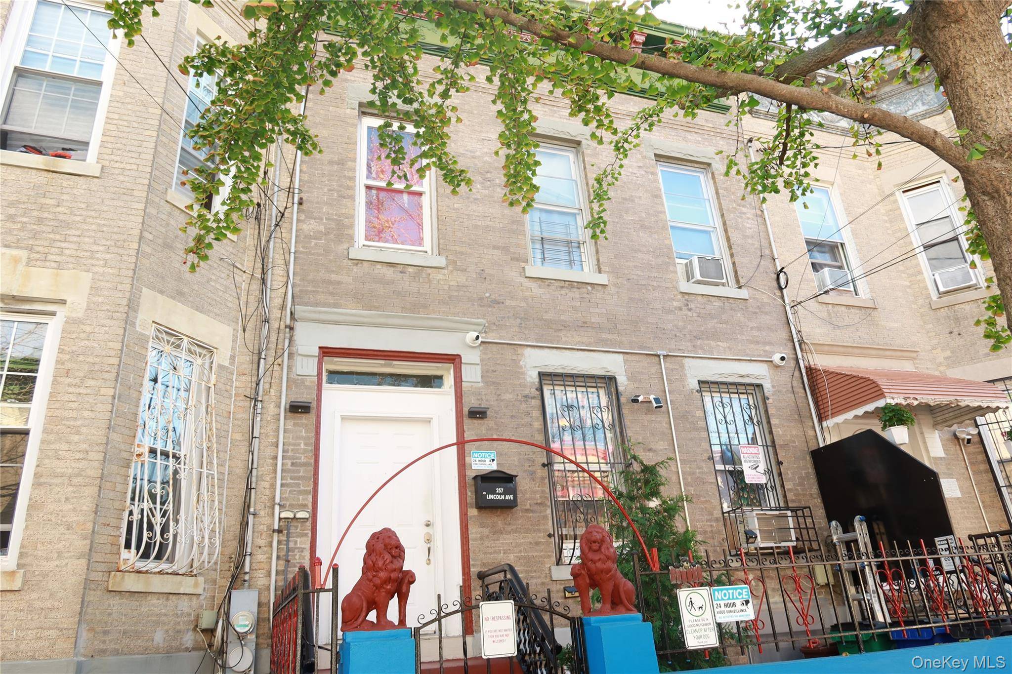 257 Lincoln AVE, Brooklyn, NY 11208