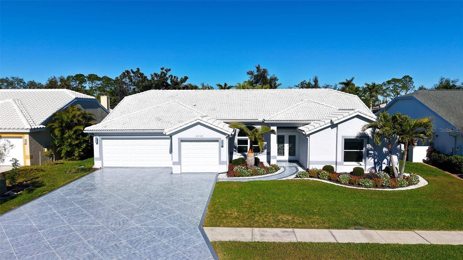 6948 STETSON STREET CIR, Sarasota, FL 34243