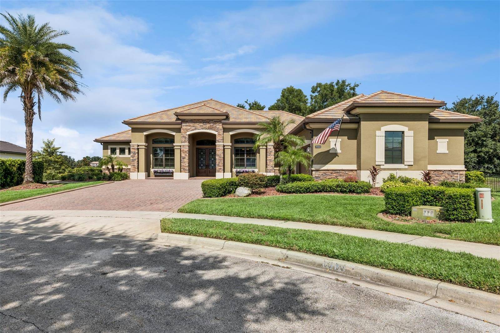 25444 HAWKS RUN LN, Sorrento, FL 32776